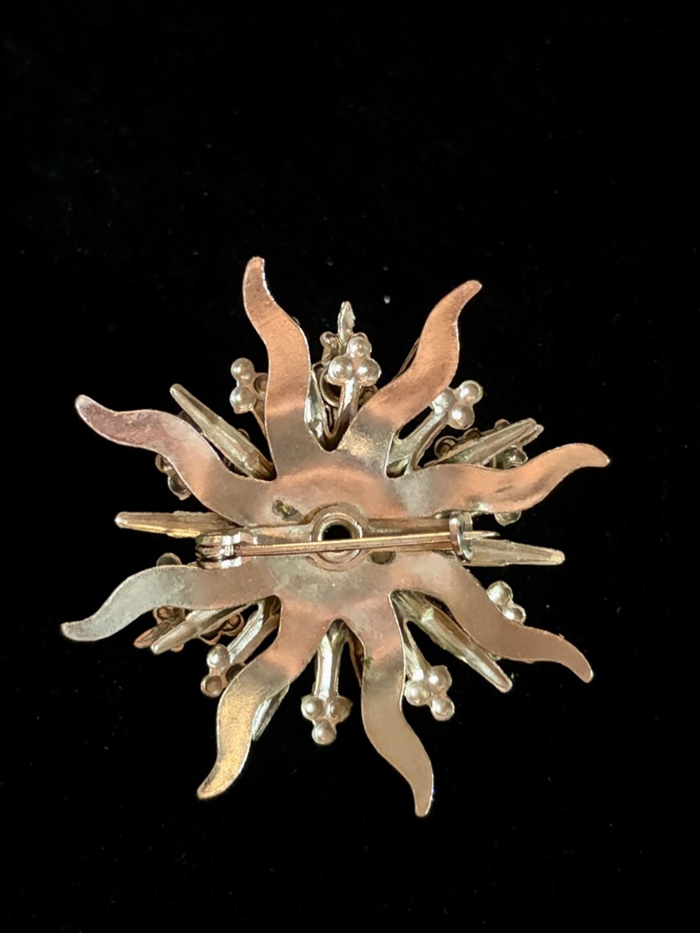 Vintage 1950s Sparkling Silver Starburst Brooch - Clear Crystal Accent - Picture 5 of 6